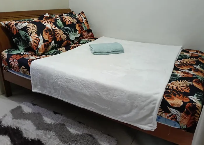 Moa Staycation - By Marites Hotel *