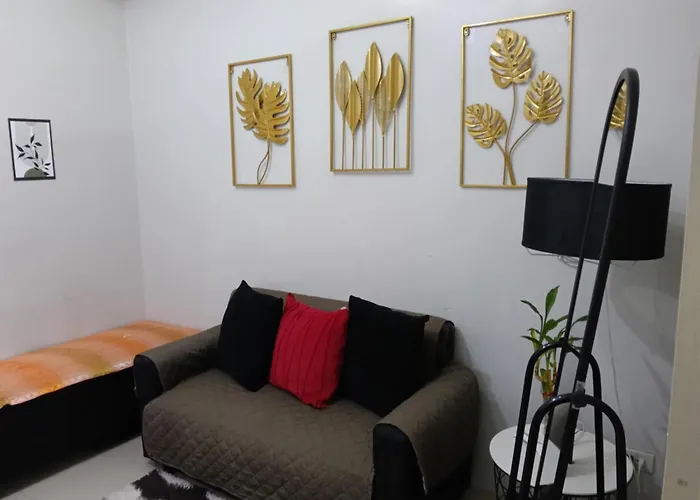 Moa Staycation - By Marites Hotel