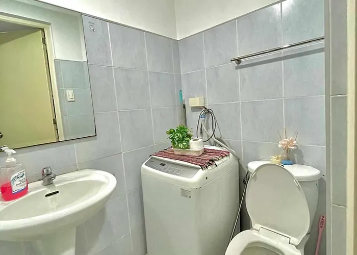 Moa Staycation - By Marites Hotel Manila