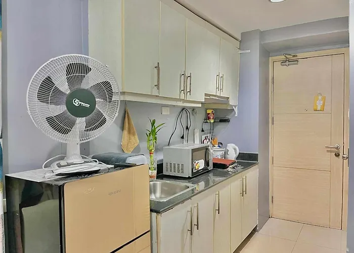 Moa Staycation - By Marites Hotel Manila