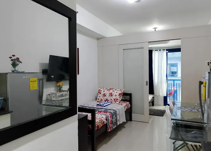 Moa Staycation - By Marites Hotel *